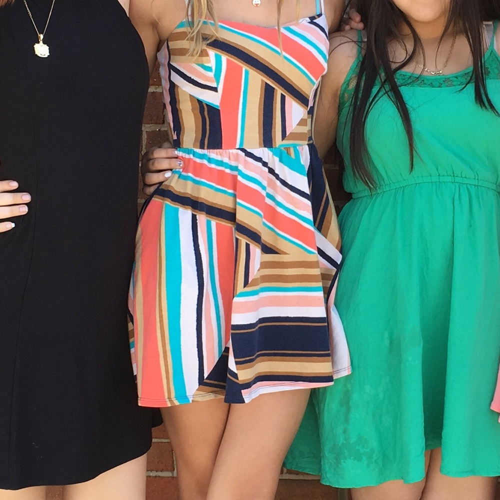💖 HOST PICK 💖 Mini Summer Dress